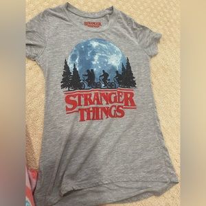 stranger things grey shirt worn once. perfect conditions size xs
